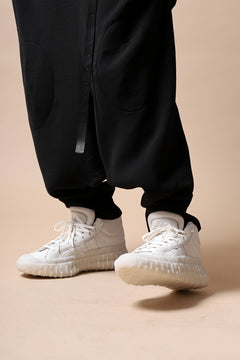 画像をギャラリービューアに読み込む, SOSNOVSKA exclusive KNEE ELLIPSED PANTS (BLACK)