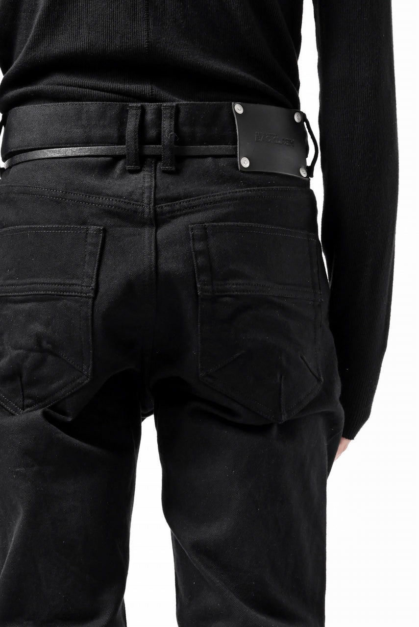 Load image into Gallery viewer, ISAMU KATAYAMA BACKLASH LEOPARD LEATHER KNEE PADS SLIM PANTS / "京都紋付 - 漆黒染" 13oz STRETCH DENIM (BLACK)