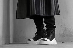画像をギャラリービューアに読み込む, BORIS BIDJAN SABERI HORSE LEATHER MID CUT SNEAKER / WASHED & HAND TREATED "BAMBA1.1-SIN" (BLACK x WHITE)