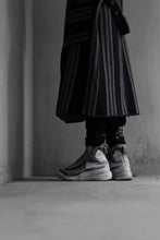 画像をギャラリービューアに読み込む, 11 BY BORIS BIDJAN SABERI x SALOMON / OBJECT DYED "BAMBA 2 HIGH" (LIGHT GREY)
