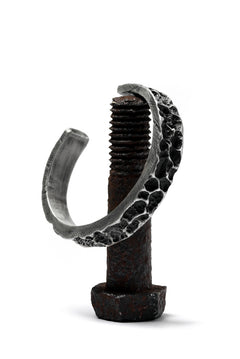 画像をギャラリービューアに読み込む, Holzpuppe Barnacles Eroded Basalt Rock Silver Bangle (BB-612)