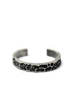 画像をギャラリービューアに読み込む, Holzpuppe Barnacles Eroded Basalt Rock Silver Bangle (BB-612)