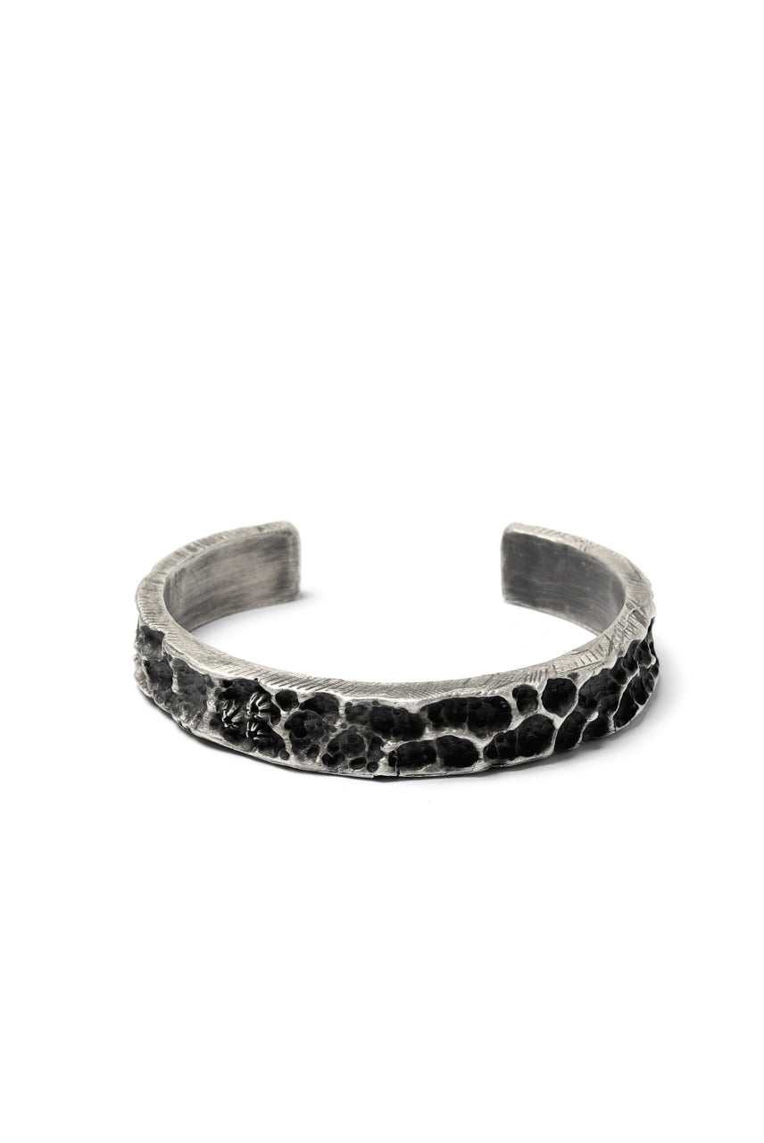 画像をギャラリービューアに読み込む, Holzpuppe Barnacles Eroded Basalt Rock Silver Bangle (BB-612)