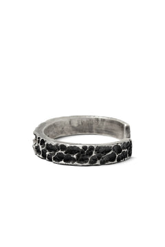 画像をギャラリービューアに読み込む, Holzpuppe Barnacles Eroded Basalt Rock Silver Bangle (BB-612)