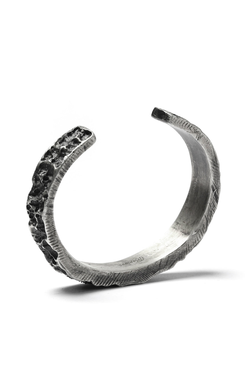 画像をギャラリービューアに読み込む, Holzpuppe Barnacles Eroded Basalt Rock Silver Bangle (BB-612)