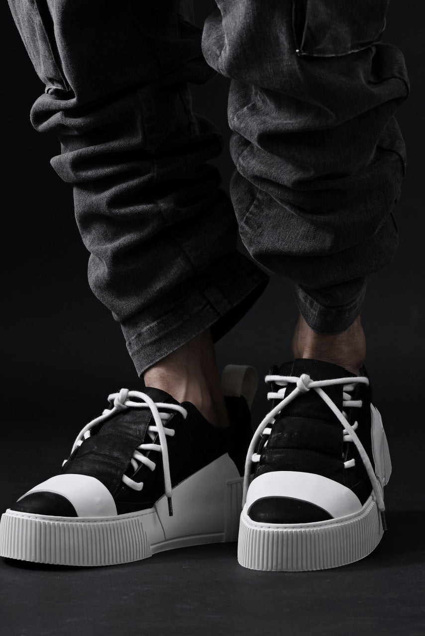 Load image into Gallery viewer, BORIS BIDJAN SABERI HORSE LEATHER LOW CUT SNEAKER / WASHED AND HAND TREATED "BAMBA2.1" (BLACK x LIGHT GREY)