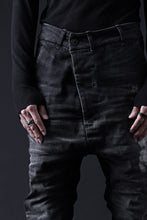 画像をギャラリービューアに読み込む, BORIS BIDJAN SABERI DROP CROTCH SLIM PANTS / STONE WASHED & USED EFFECT & BODY MOLDED "P23-F1603K" (BLACK DENIM)