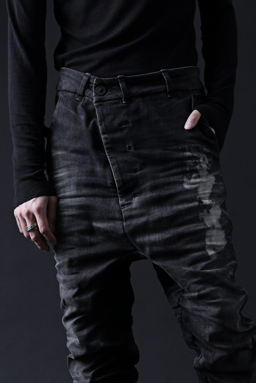 画像をギャラリービューアに読み込む, BORIS BIDJAN SABERI DROP CROTCH SLIM PANTS / STONE WASHED &amp; USED EFFECT &amp; BODY MOLDED &quot;P23-F1603K&quot; (BLACK DENIM)