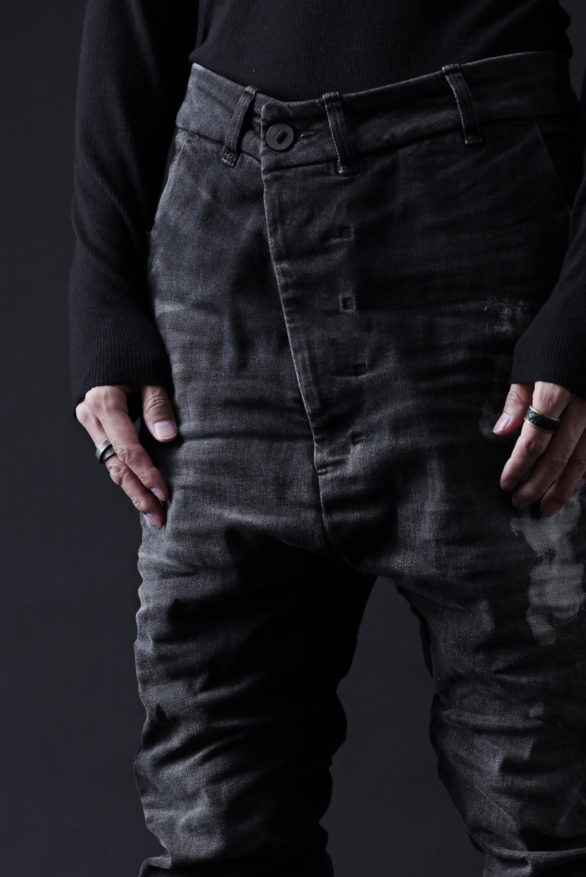画像をギャラリービューアに読み込む, BORIS BIDJAN SABERI DROP CROTCH SLIM PANTS / STONE WASHED & USED EFFECT & BODY MOLDED "P23-F1603K" (BLACK DENIM)