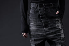画像をギャラリービューアに読み込む, BORIS BIDJAN SABERI DROP CROTCH SLIM PANTS / STONE WASHED & USED EFFECT & BODY MOLDED "P23-F1603K" (BLACK DENIM)