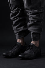 画像をギャラリービューアに読み込む, BORIS BIDJAN SABERI HORSE CULATTA SKIN DERBY SHOES / OBJECT DYED AND HAND-TREATED "SHOE2.1" (BLACK)