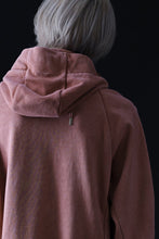 Load image into Gallery viewer, BORIS BIDJAN SABERI HOODY PULLOVER / NATURAL OBJECT DYED "HOODY2-F092" (ORANGE ROSE)