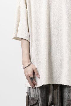 Load image into Gallery viewer, ISAMU KATAYAMA BACKLASH RANDOM PILE FABRIC SHORT SLEEVE CUT & SEWN (BEIGE)