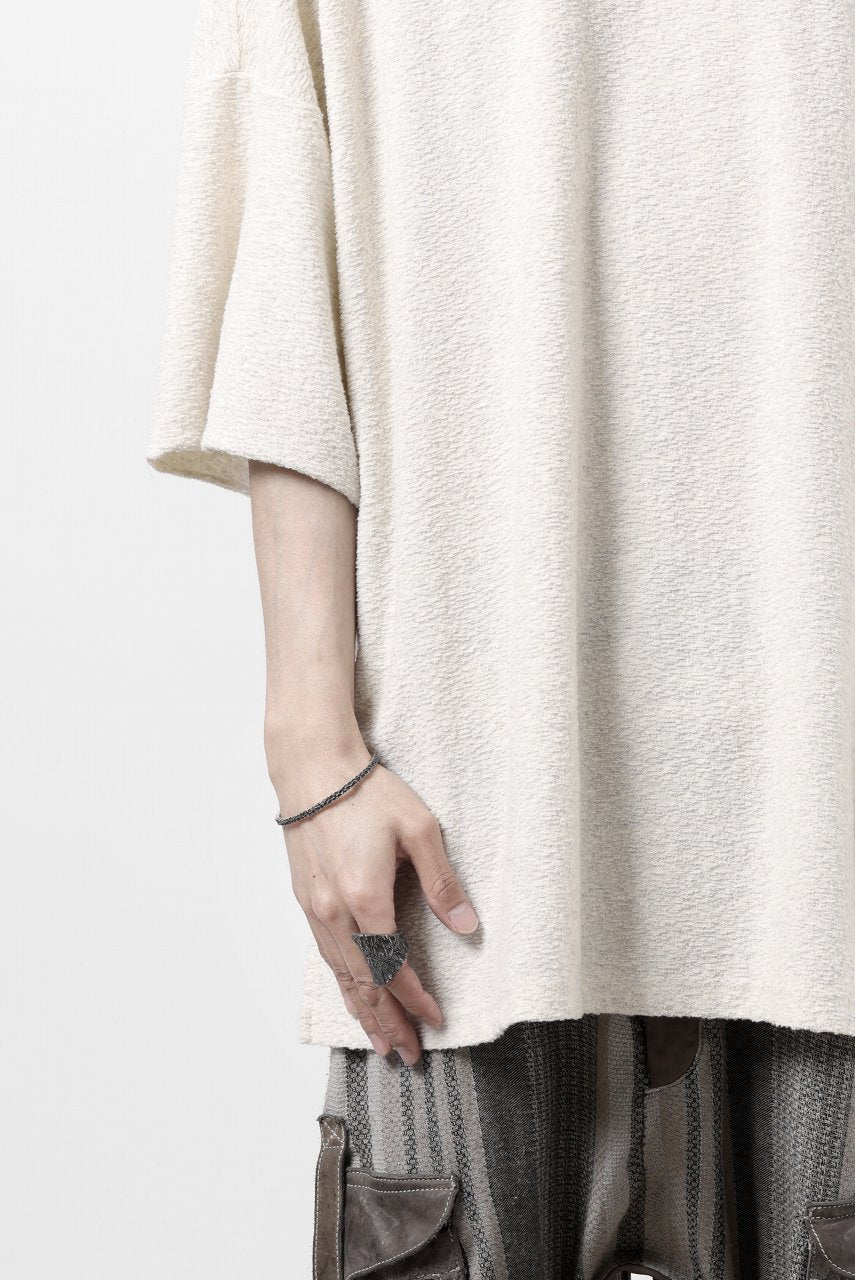 Load image into Gallery viewer, ISAMU KATAYAMA BACKLASH RANDOM PILE FABRIC SHORT SLEEVE CUT & SEWN (BEIGE)