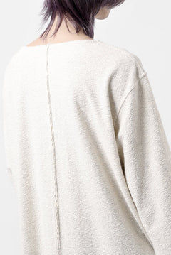 Load image into Gallery viewer, ISAMU KATAYAMA BACKLASH RANDOM PILE FABRIC LONG SLEEVE CUT & SEWN (BEIGE)