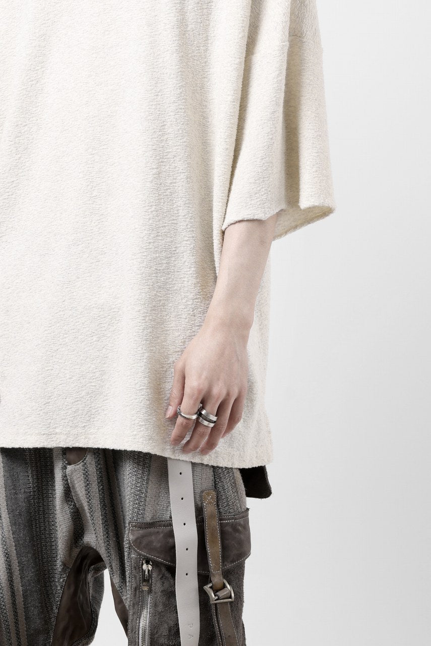 Load image into Gallery viewer, ISAMU KATAYAMA BACKLASH RANDOM PILE FABRIC SHORT SLEEVE CUT & SEWN (BEIGE)
