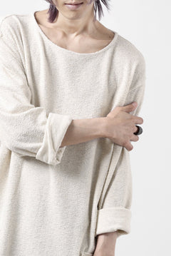 Load image into Gallery viewer, ISAMU KATAYAMA BACKLASH RANDOM PILE FABRIC LONG SLEEVE CUT & SEWN (BEIGE)