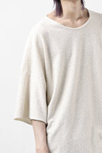 Load image into Gallery viewer, ISAMU KATAYAMA BACKLASH RANDOM PILE FABRIC SHORT SLEEVE CUT & SEWN (BEIGE)