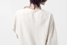 Load image into Gallery viewer, ISAMU KATAYAMA BACKLASH RANDOM PILE FABRIC SHORT SLEEVE CUT & SEWN (BEIGE)