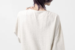 Load image into Gallery viewer, ISAMU KATAYAMA BACKLASH RANDOM PILE FABRIC SHORT SLEEVE CUT & SEWN (BEIGE)