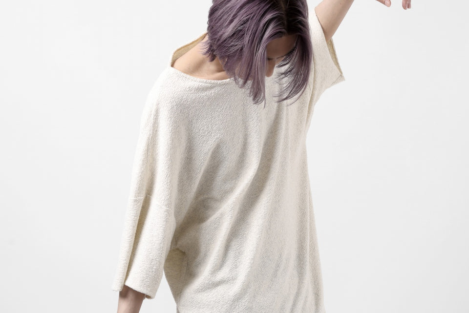 Load image into Gallery viewer, ISAMU KATAYAMA BACKLASH RANDOM PILE FABRIC SHORT SLEEVE CUT & SEWN (BEIGE)