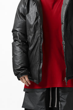 Load image into Gallery viewer, ISAMU KATAYAMA BACKLASH xx NANGA REVERSIBLE AURORA DOWN JACKET / KANGAROO + NYLON x POLISH WHITE GOOSE (BLACK x GREY)
