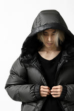 Load image into Gallery viewer, ISAMU KATAYAMA BACKLASH xx NANGA REVERSIBLE AURORA DOWN JACKET / KANGAROO + NYLON x POLISH WHITE GOOSE (BLACK x GREY)