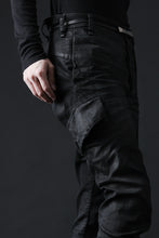 画像をギャラリービューアに読み込む, masnada SLIM JEANS / REPURPOSED STRETCH (BLACK HAND SMEARED RESIN)