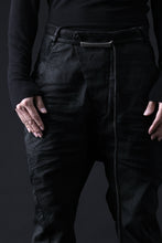 画像をギャラリービューアに読み込む, masnada BAGGY JEANS / REPURPOSED STRETCH (BLACK HAND SMEARED RESIN)