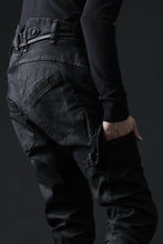 画像をギャラリービューアに読み込む, masnada SLIM JEANS / REPURPOSED STRETCH (BLACK HAND SMEARED RESIN)