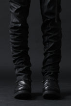 画像をギャラリービューアに読み込む, masnada SLIM JEANS / REPURPOSED STRETCH (BLACK HAND SMEARED RESIN)