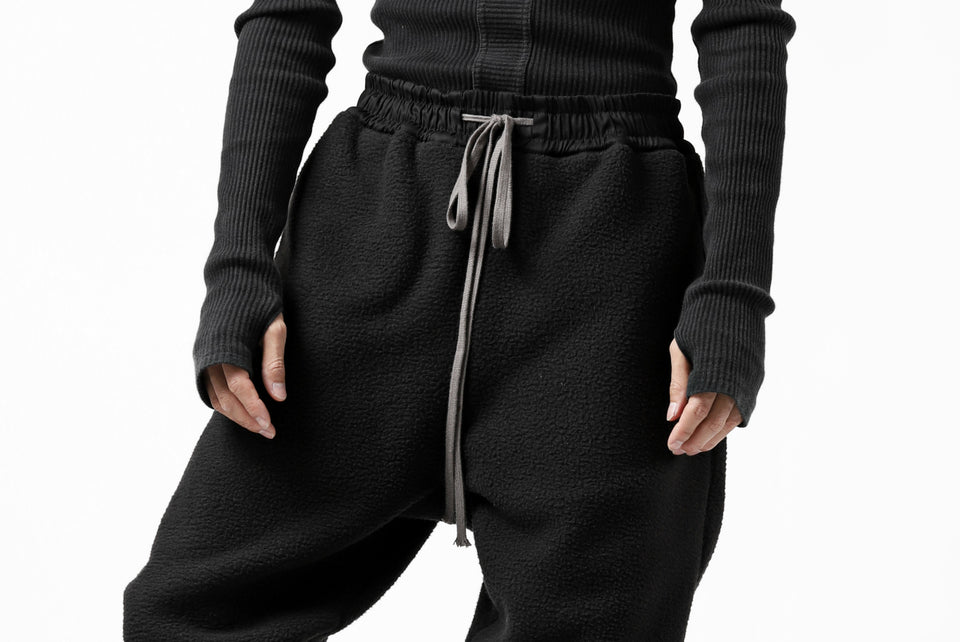 画像をギャラリービューアに読み込む, A.F ARTEFACT "FLUFFY" EMBROIDERED TRACK PANTS / BomberFLEECE (BLACK)