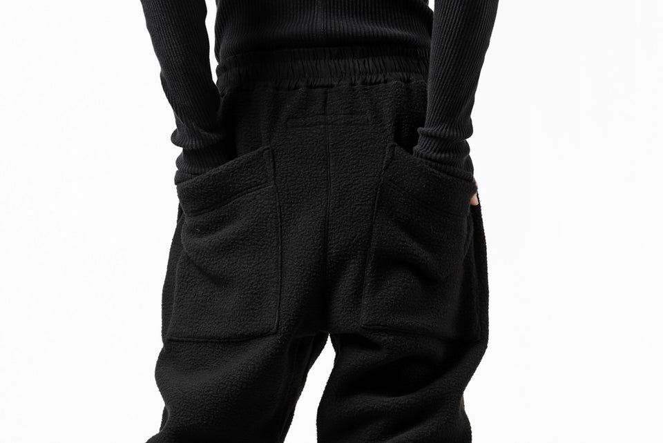 画像をギャラリービューアに読み込む, A.F ARTEFACT "FLUFFY" EMBROIDERED TRACK PANTS / BomberFLEECE (BLACK)