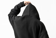 画像をギャラリービューアに読み込む, A.F ARTEFACT "FLUFFY" EMBROIDERED HOODIE / BomberFLEECE (BLACK)