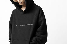 画像をギャラリービューアに読み込む, A.F ARTEFACT "FLUFFY" EMBROIDERED HOODIE / BomberFLEECE (BLACK)