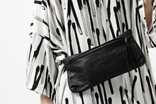 画像をギャラリービューアに読み込む, PAL OFFNER BELT BAG / CALF LEATHER (BLACK)