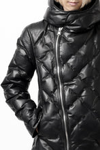 画像をギャラリービューアに読み込む, ISAMU KATAYAMA BACKLASH HOODED DOWN JACKET / LUXURY STEER + POLISH WHITE GOOSE (BLACK)