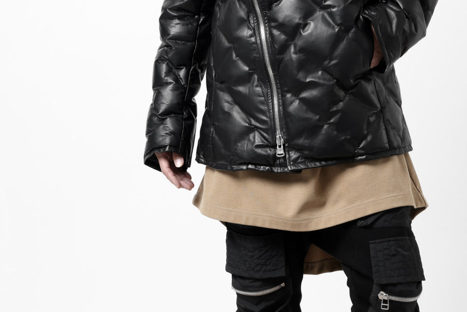 画像をギャラリービューアに読み込む, ISAMU KATAYAMA BACKLASH HOODED DOWN JACKET / LUXURY STEER + POLISH WHITE GOOSE (BLACK)