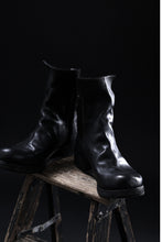 画像をギャラリービューアに読み込む, BORIS BIDJAN SABERI HORSE LEATHER SIDE ZIP BOOTS / OBJECT DYED & MOLDED "BOOT1-F2519M" (BLACK)