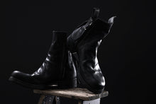 画像をギャラリービューアに読み込む, BORIS BIDJAN SABERI HORSE LEATHER SIDE ZIP BOOTS / OBJECT DYED & MOLDED "BOOT1-F2519M" (BLACK)