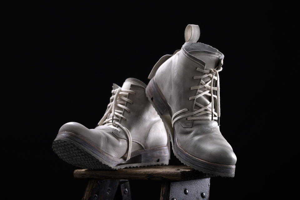 Load image into Gallery viewer, BORIS BIDJAN SABERI HORSE LEATHER LACE UP MIDDLE BOOTS / WASHED & HAND-TREATED "BOOT4" (LIGHT GREY)