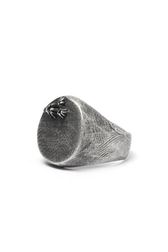 Load image into Gallery viewer, Holzpuppe Barnacle Vertical Oval Silver Ring (BR-519)