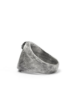 Load image into Gallery viewer, Holzpuppe Barnacle Vertical Oval Silver Ring (BR-519)
