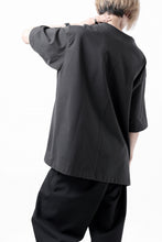 Load image into Gallery viewer, CAPERTICA OVERSIZED H/S TEE / SUVIN COTTON COMPACT JERSEY (CHARCOAL)