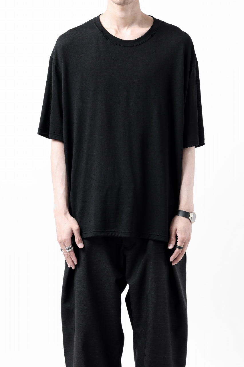 Load image into Gallery viewer, CAPERTICA OVERSIZED H/S TEE / SUPER 120s WASHABLE WOOL JERSEY (BLACK)
