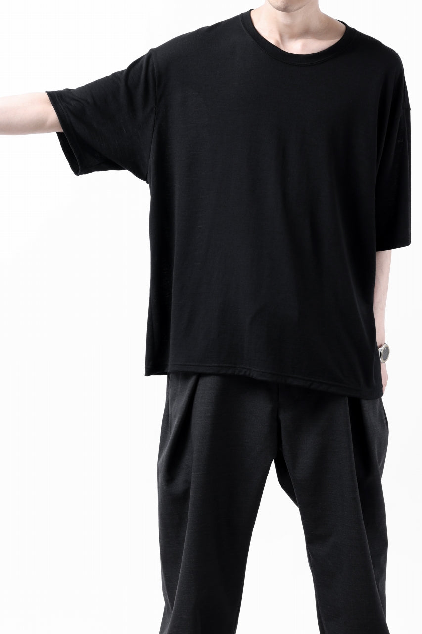 Load image into Gallery viewer, CAPERTICA OVERSIZED H/S TEE / SUPER 120s WASHABLE WOOL JERSEY (BLACK)