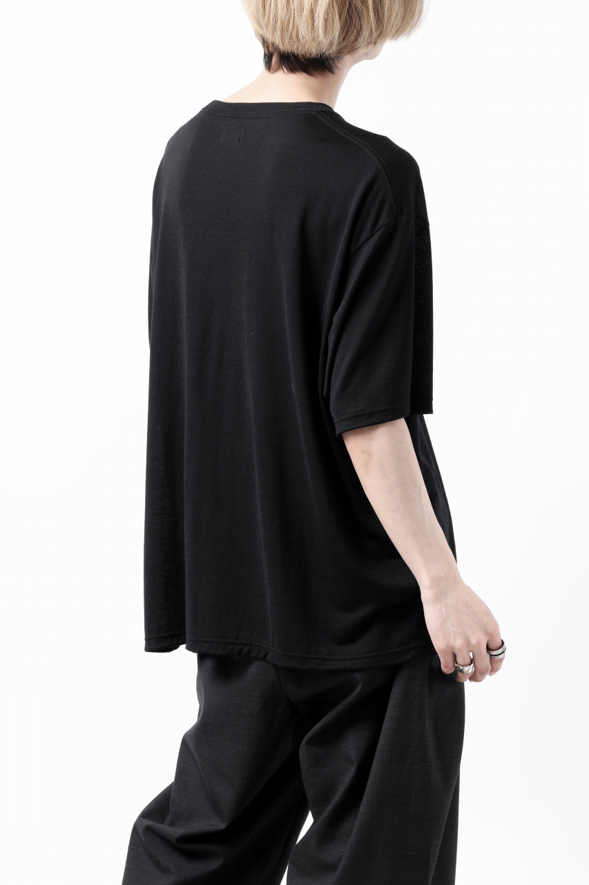 Load image into Gallery viewer, CAPERTICA OVERSIZED H/S TEE / SUPER 120s WASHABLE WOOL JERSEY (BLACK)