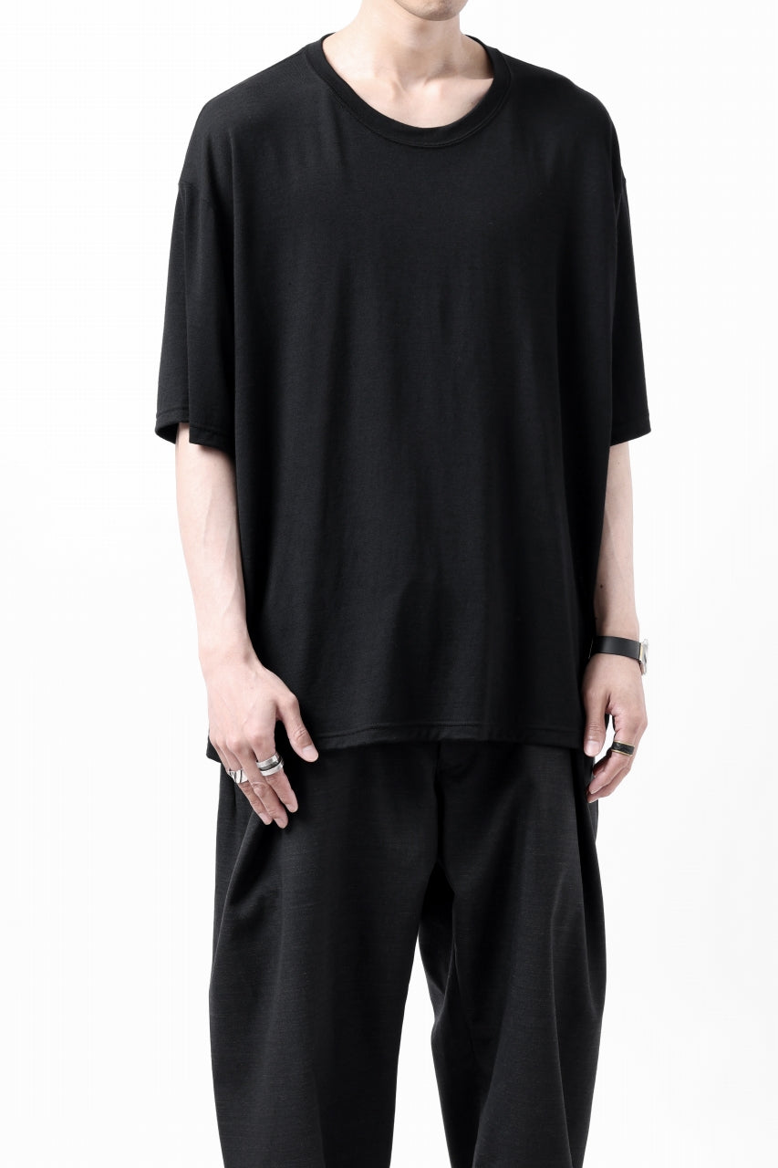 Load image into Gallery viewer, CAPERTICA OVERSIZED H/S TEE / SUPER 120s WASHABLE WOOL JERSEY (BLACK)