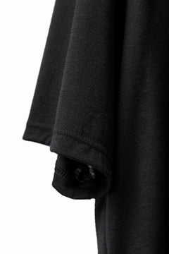 Load image into Gallery viewer, CAPERTICA OVERSIZED H/S TEE / SUPER 120s WASHABLE WOOL JERSEY (BLACK)