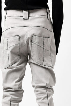 Load image into Gallery viewer, thom/krom SCAR-STITICHING DENIM PANTS / ACID BLEACH (CEMENT)